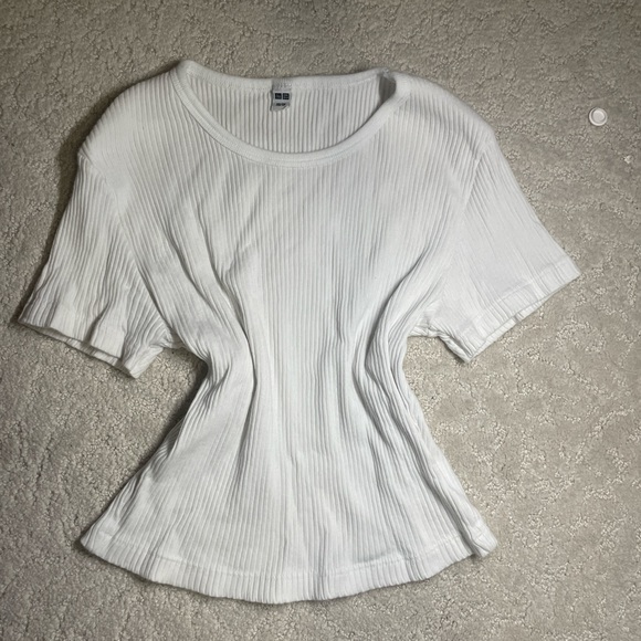 Uniqlo XS white ribbed baby tee - Picture 2 of 4